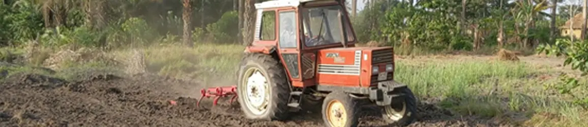 EL TRACTOR. PRIMEROS TRABAJOS y PROBLEMAS